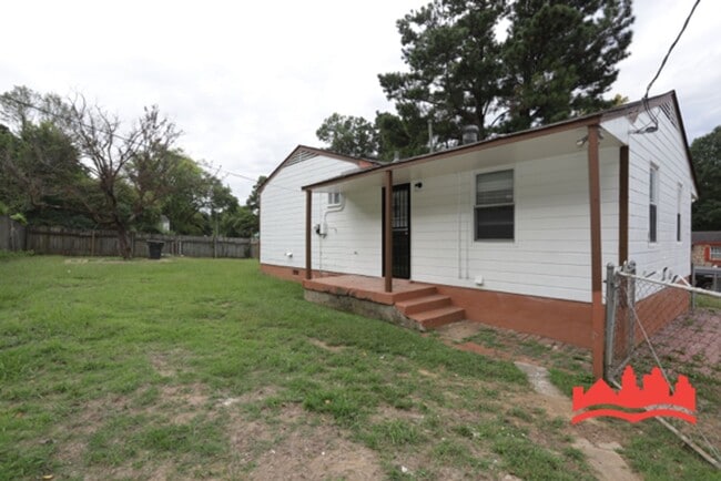 Building Photo - 4496 Range Line Rd