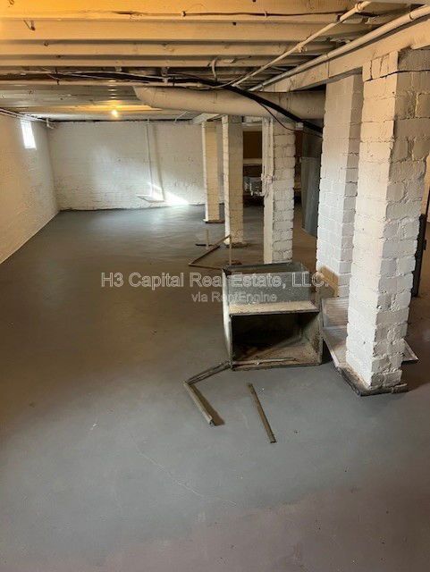 Building Photo - 3303 Jackson St