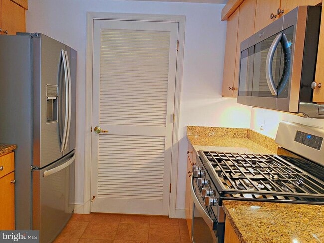 Building Photo - 631 D St NW