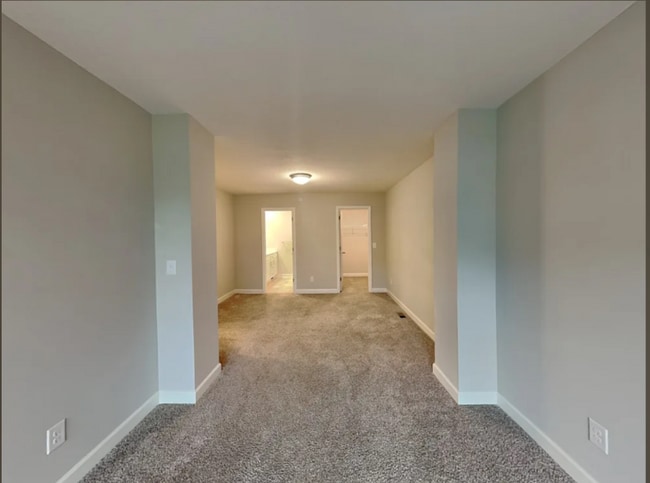 Building Photo - 1246 142nd St E