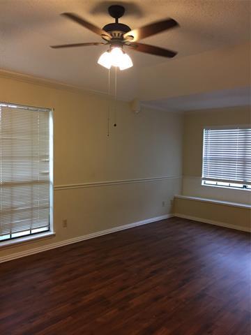 Building Photo - 983 Mauve Dr