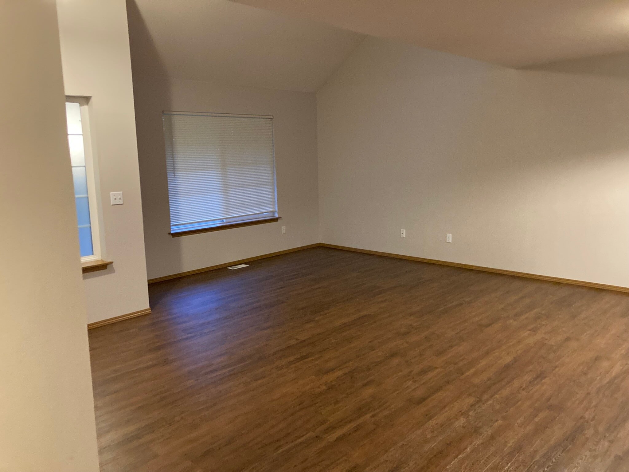 Living Room - 717 Shannon St