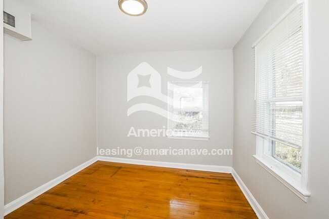 Building Photo - 2031 N Green Rd