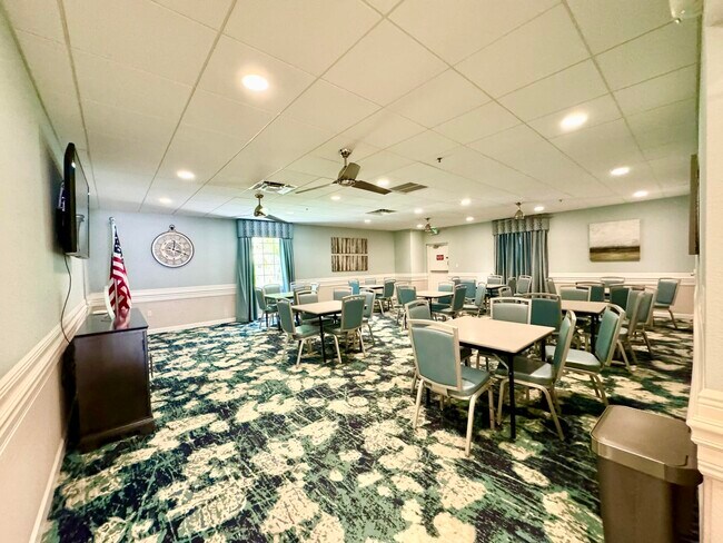 Building Photo - 5135 Floria Dr