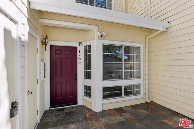Building Photo - 1706 Bevin Brook Dr