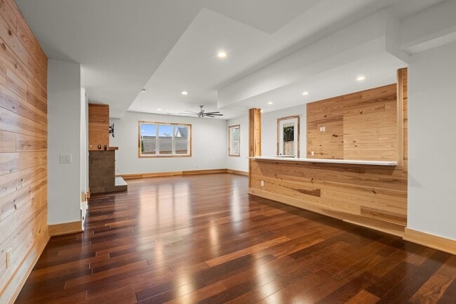Building Photo - 444 Wild Elm St