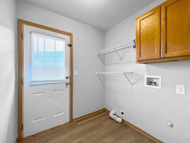 Building Photo - 3BR/2BA Home for Rent in Grain Valley, MO 64029 | Fenced Yard | Fireplace | Garage | Pet-Friendly