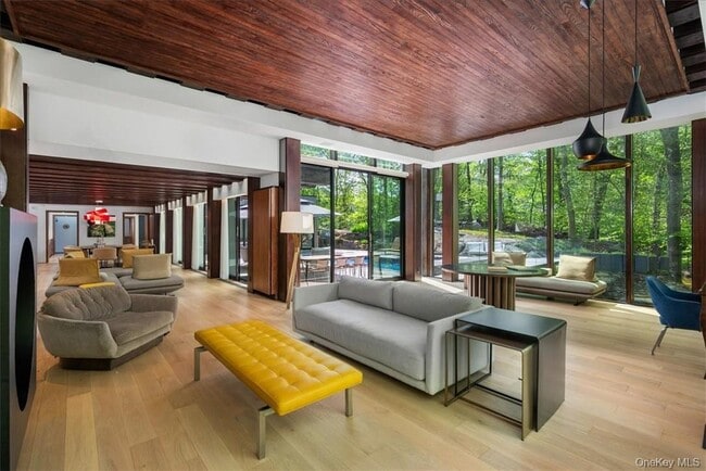 Building Photo - 971 Fenimore Rd