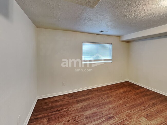 Building Photo - 6093 W Graceland Way