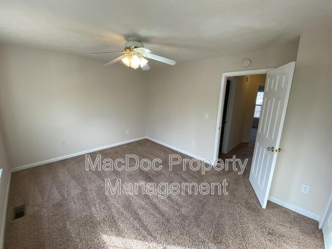 Building Photo - 9605 Coventry Creek Dr