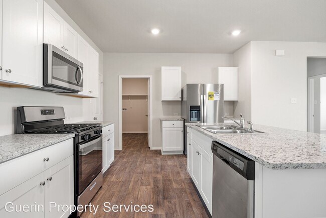 Building Photo - 4 br, 2.5 bath House - 133 Legendary Trail...