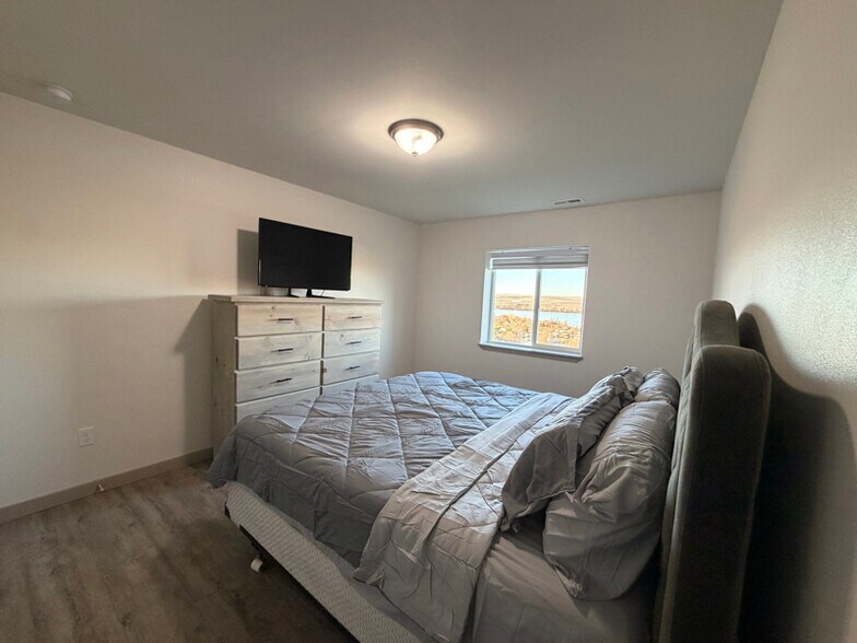 Building Photo - 185 Truman Dr