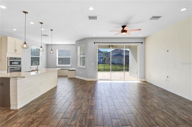 Building Photo - 16325 Hyde Manor Dr