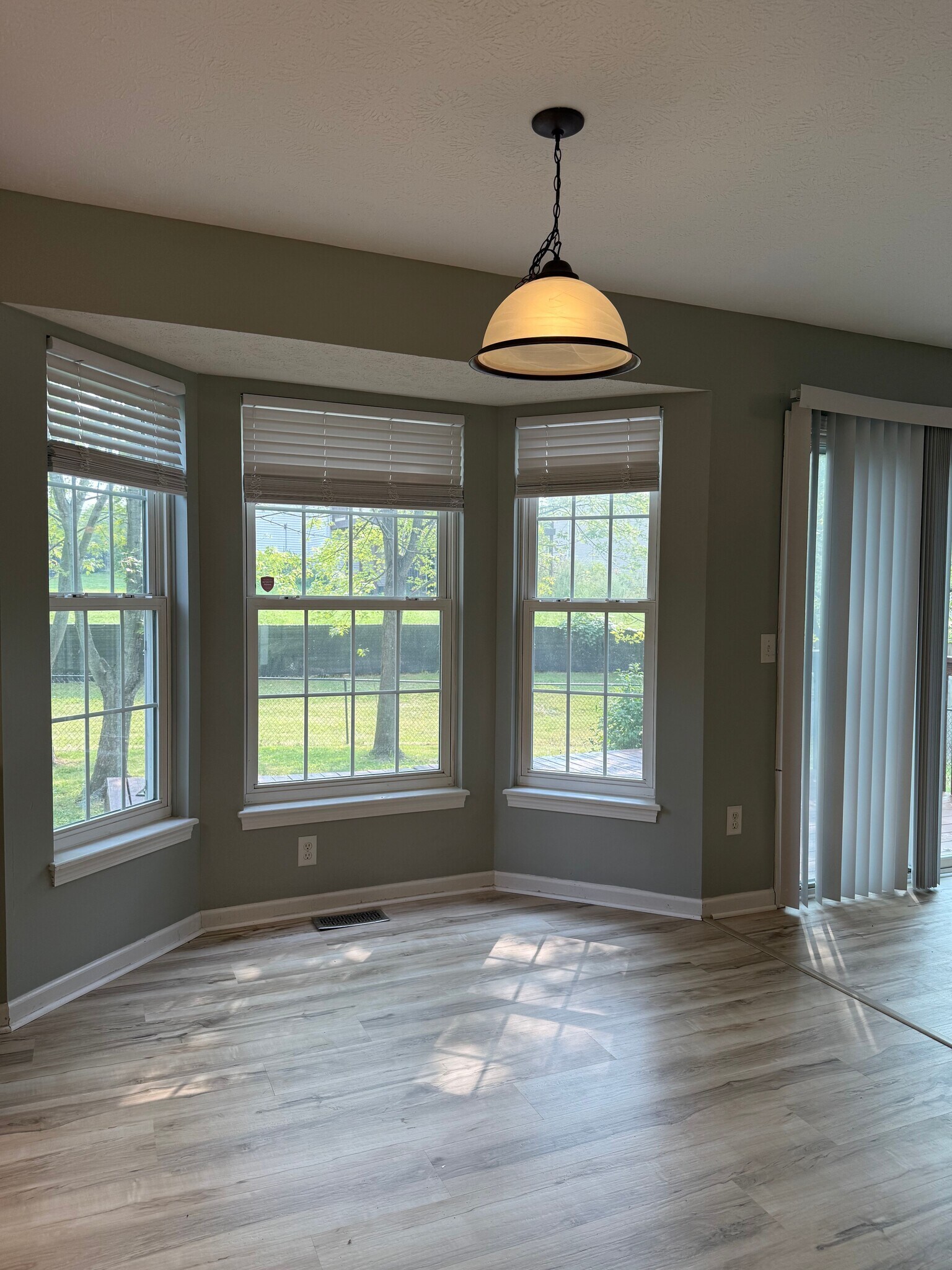 Building Photo - 4816 N Ashcroft Ln