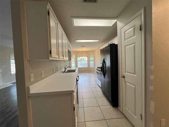 Building Photo - 1156 Tetbury Ln
