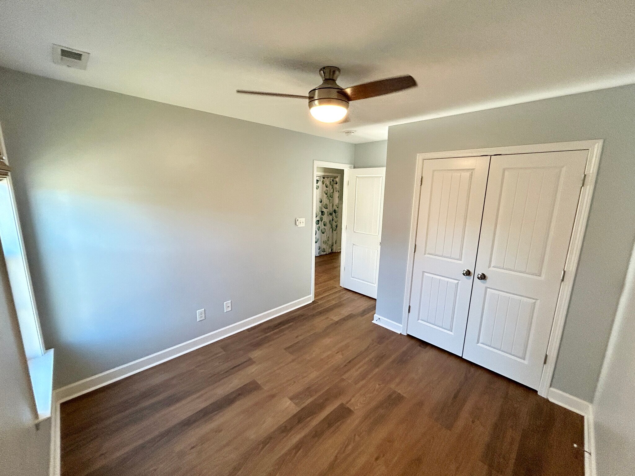 Building Photo - 301 Kraft St