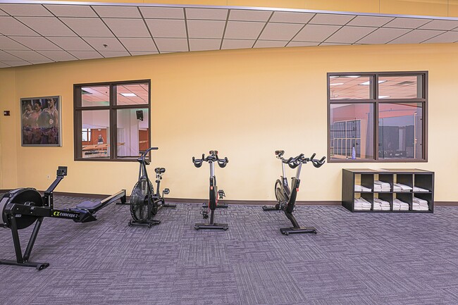 Building Photo - 675 S President St