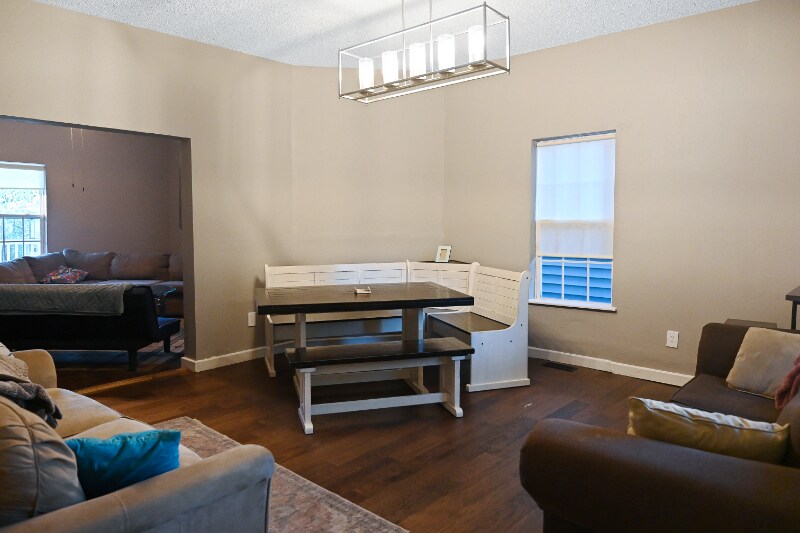 Building Photo - 511 Blades Ave