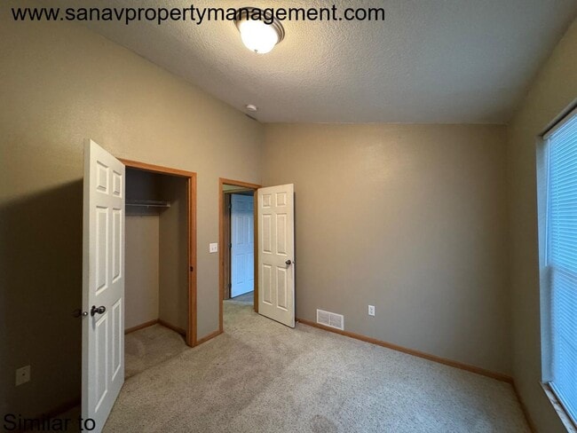 Building Photo - Prime West Des Moines Location with Waukee Schools – Near Everything You Need