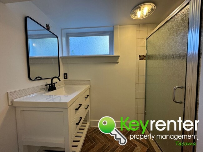 Building Photo - One of a Kind Multi-level Home in North Ta...