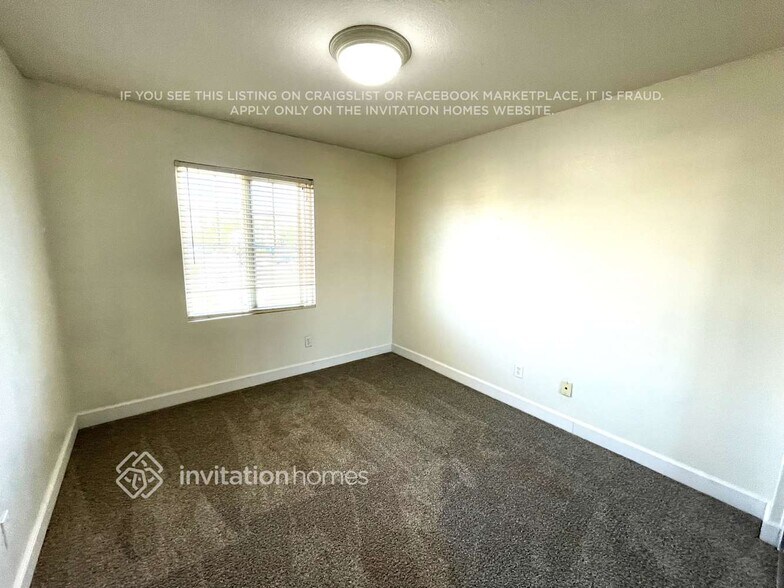 Building Photo - 5134 Rowe Dr