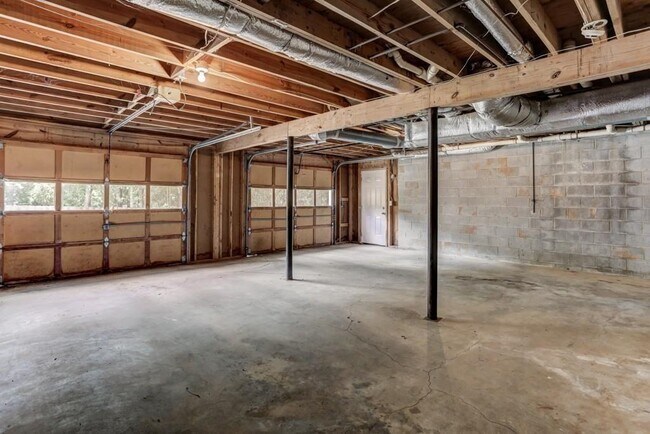 Building Photo - 155 County Cork Dr