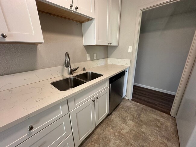 Building Photo - 3461 Ashley Ave