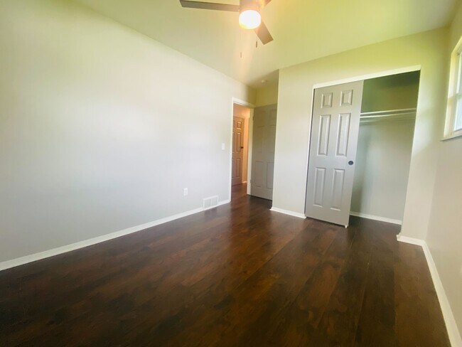 Building Photo - 5254 Karl Rd