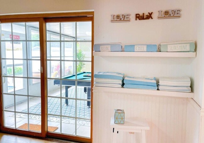 Building Photo - Stylish Heated Pool House  Near the Beach