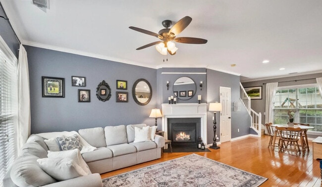 Building Photo - 2143 Kaybird Ln