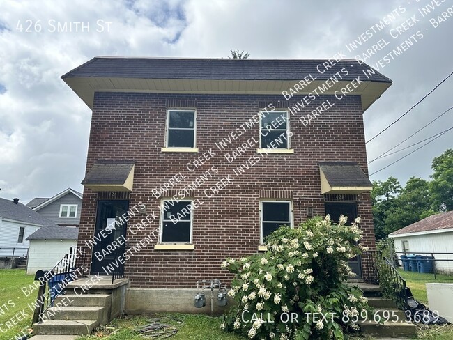 Building Photo - 426 Smith St