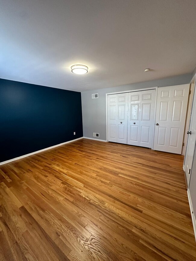 Building Photo - 2184 Cumberland Dr