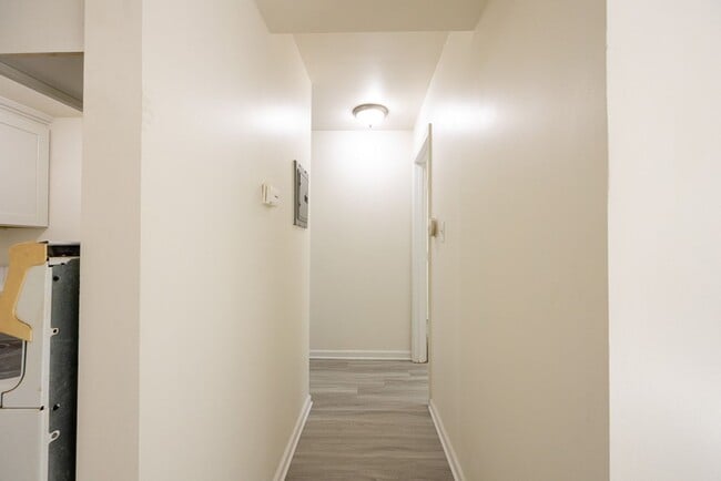 Building Photo - 22330 W Warren Ave