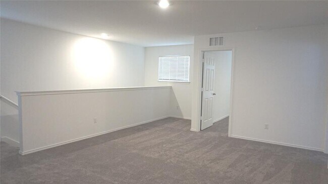 Building Photo - 313 Redonda Dr