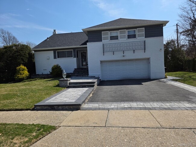 Building Photo - 838 Pepperidge Rd