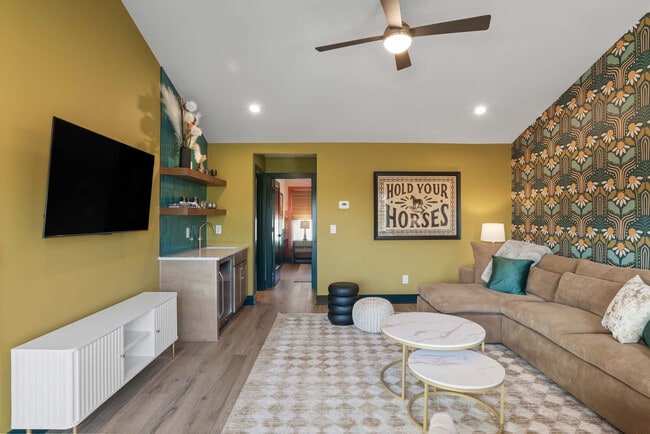 Building Photo - 1315 16th Ave S