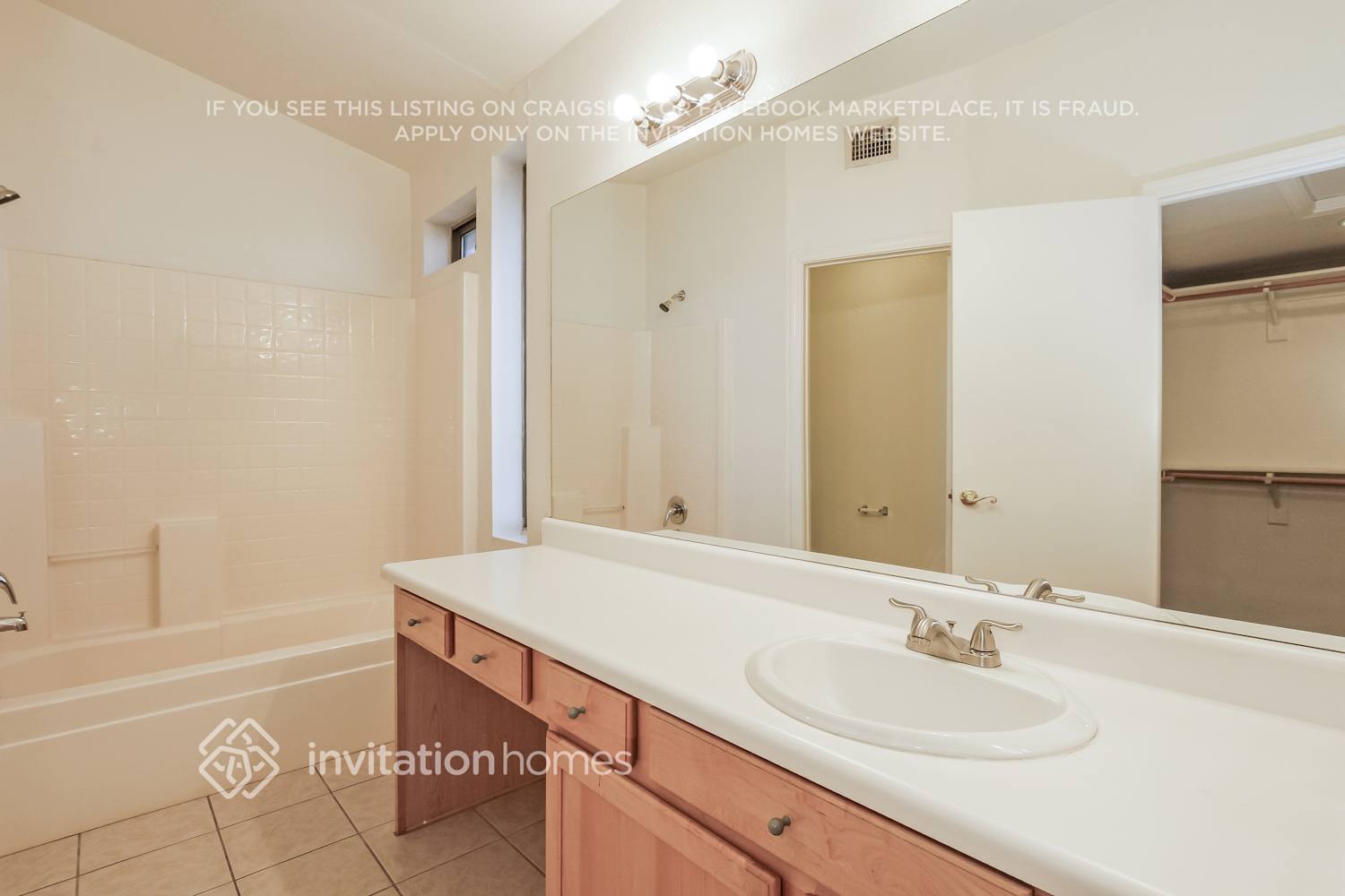 Building Photo - 9318 N 85th Dr
