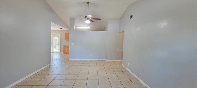 Building Photo - 3214 W Van Buren Dr