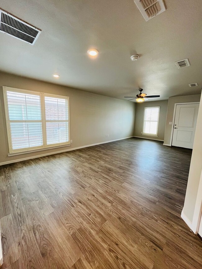 Building Photo - Bell Farms - 14411