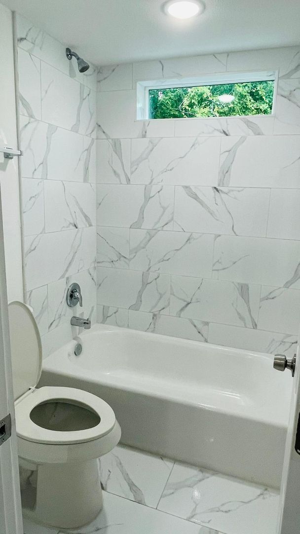 Building Photo - ? Stunning 3-Bed Luxury Home with Garage & Designer Touches ?