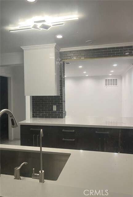 Building Photo - 3381 Oakmont View Dr