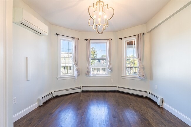 Building Photo - 465 Ashmont St