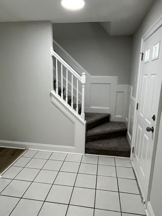 Building Photo - COMING SOON!!!  Updated 4 Bed Home in North Charlotte