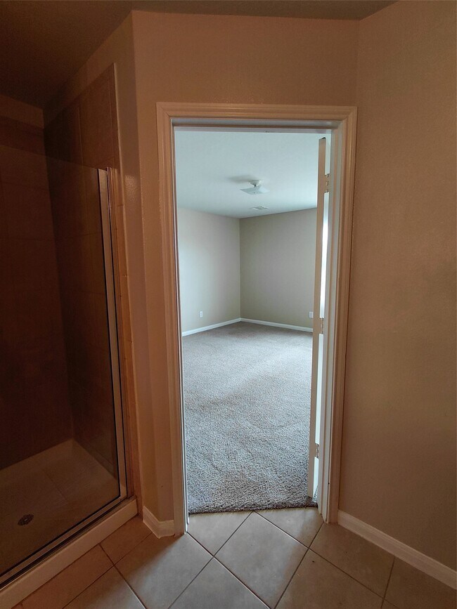 Building Photo - 8902 Stagewood Dr