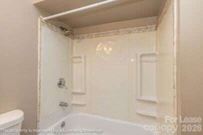 Building Photo - 136 Brentwood Dr