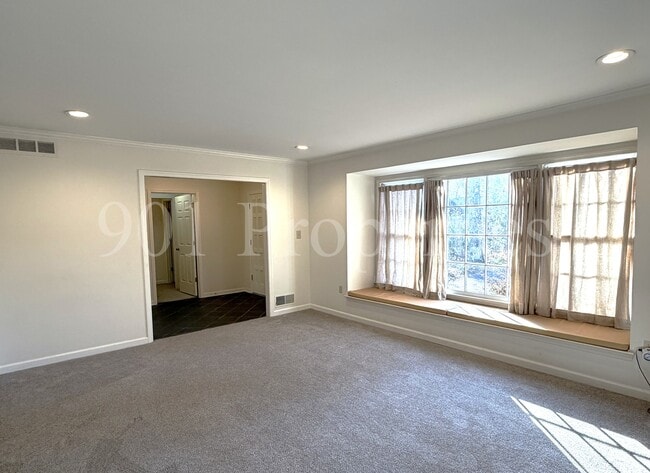 Building Photo - 7094 Corsica Dr