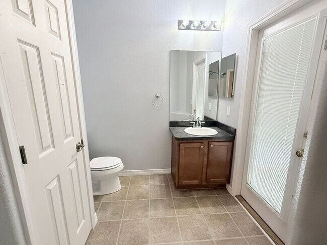 Building Photo - 4607 Carmel Cir
