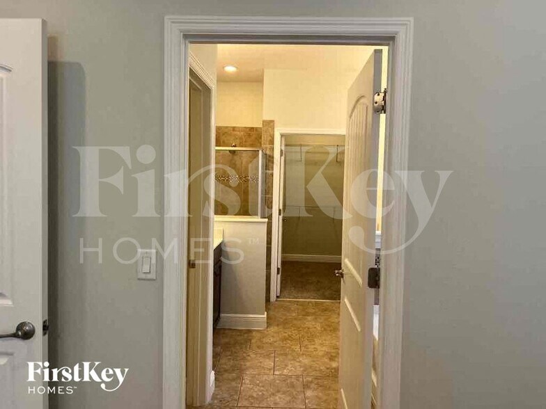 Building Photo - 2945 Top Water Way