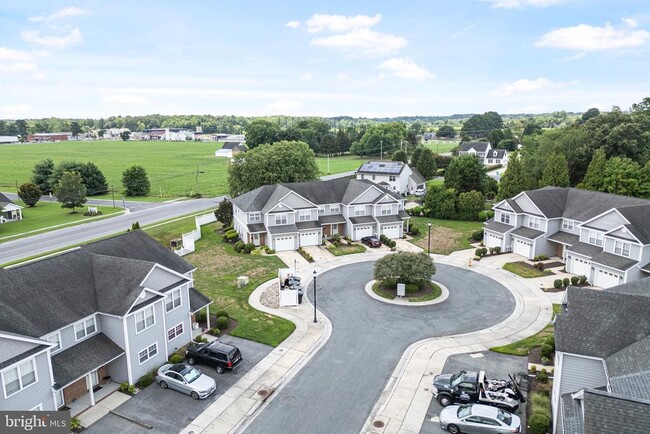 Building Photo - 1450 Hidden Meadow Ln