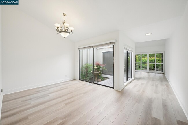 Building Photo - 2137 Presidio Ct